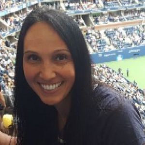 Meet your Posher, Deena